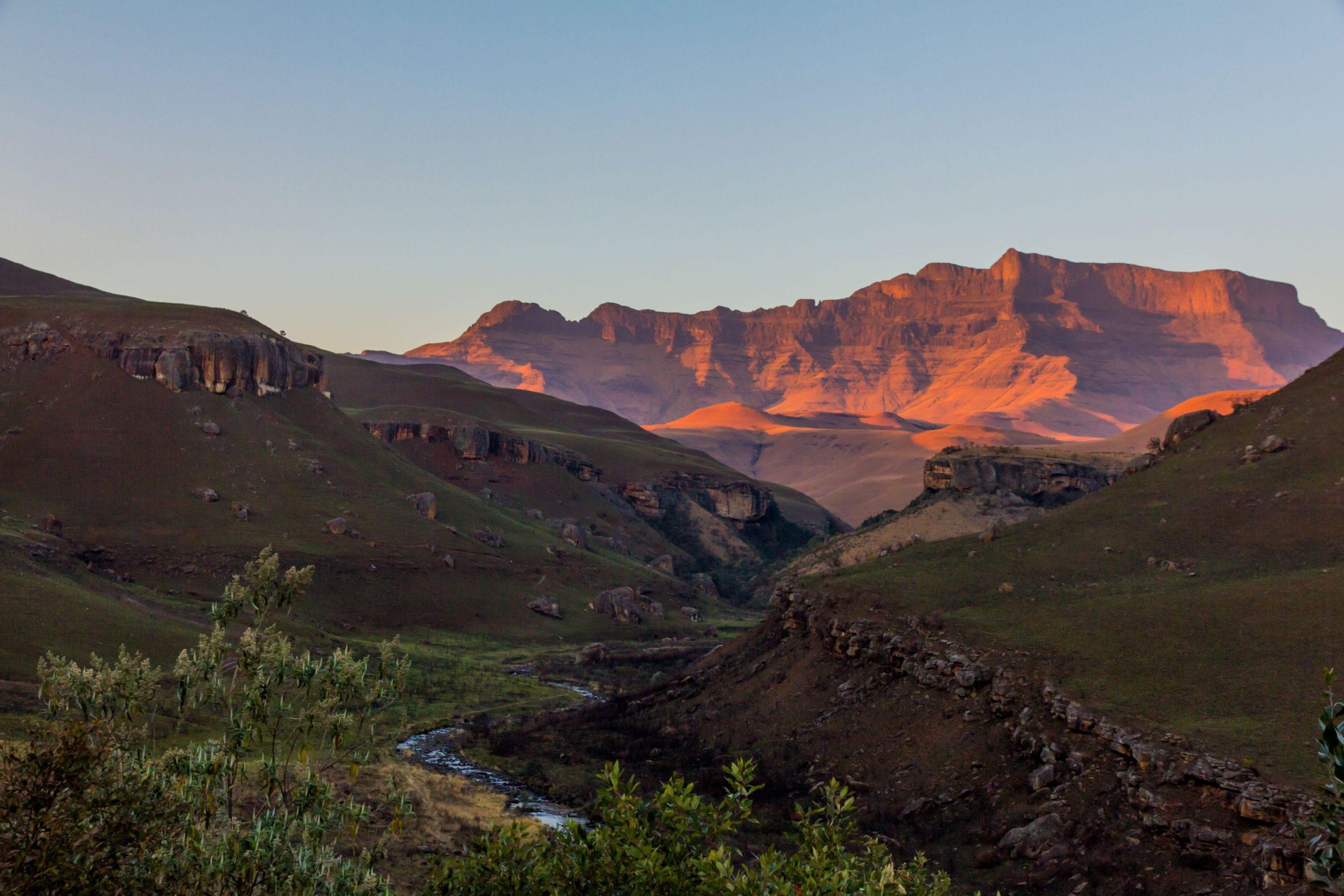 The uKhahlamba-Drakensberg Mountain range package